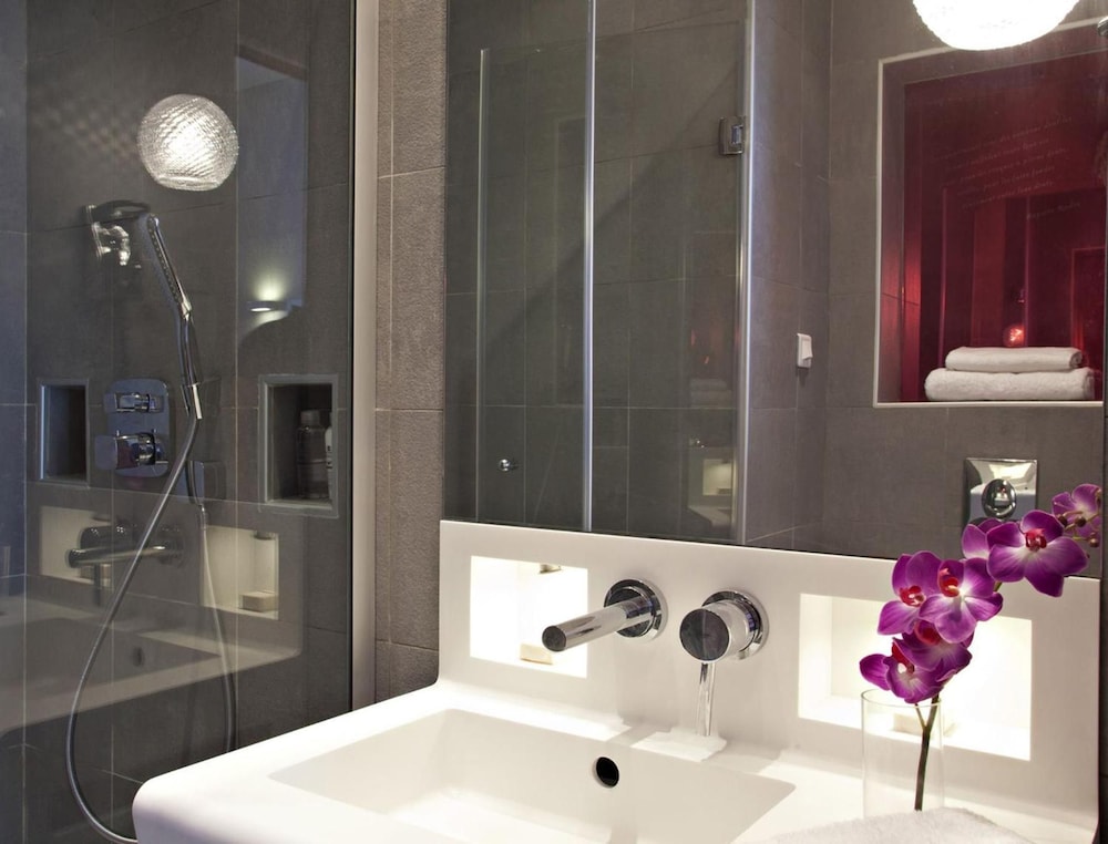Hotel Elysee Secret Paris 4/60