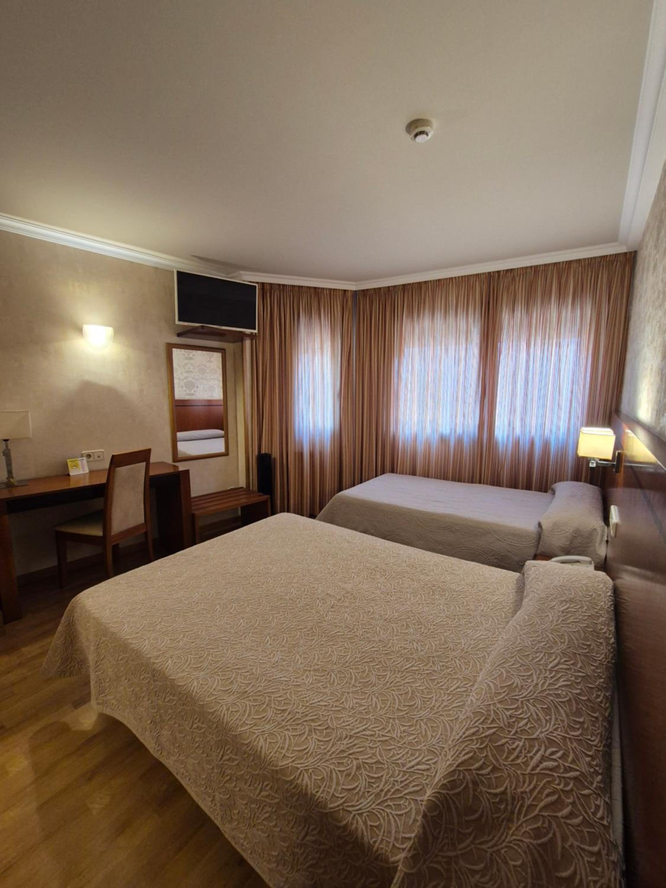 Hotel HHB Pontevedra Confort 30/58