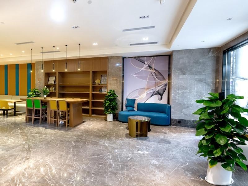 GreenTree Eastern Chongqing Jiefangbei Children's Hospital Hotel 53/65