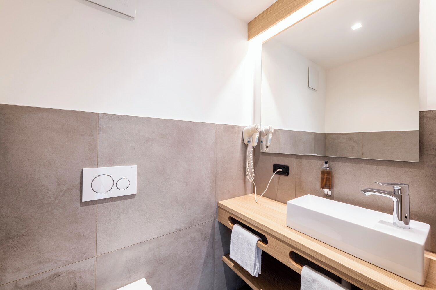 شقة بسريرين منفصلين بغرفتي نوم مع أريكة، Residende Nevegall 6/6