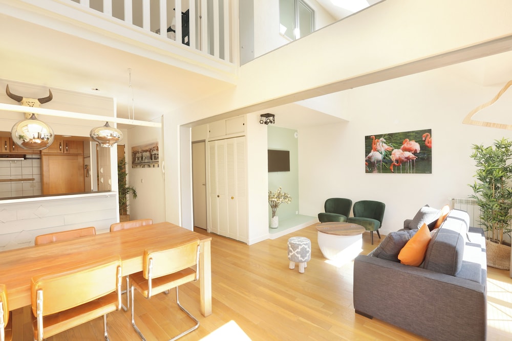 Short Stay Group Residence Les Lilas Serviced Apartments 26/48