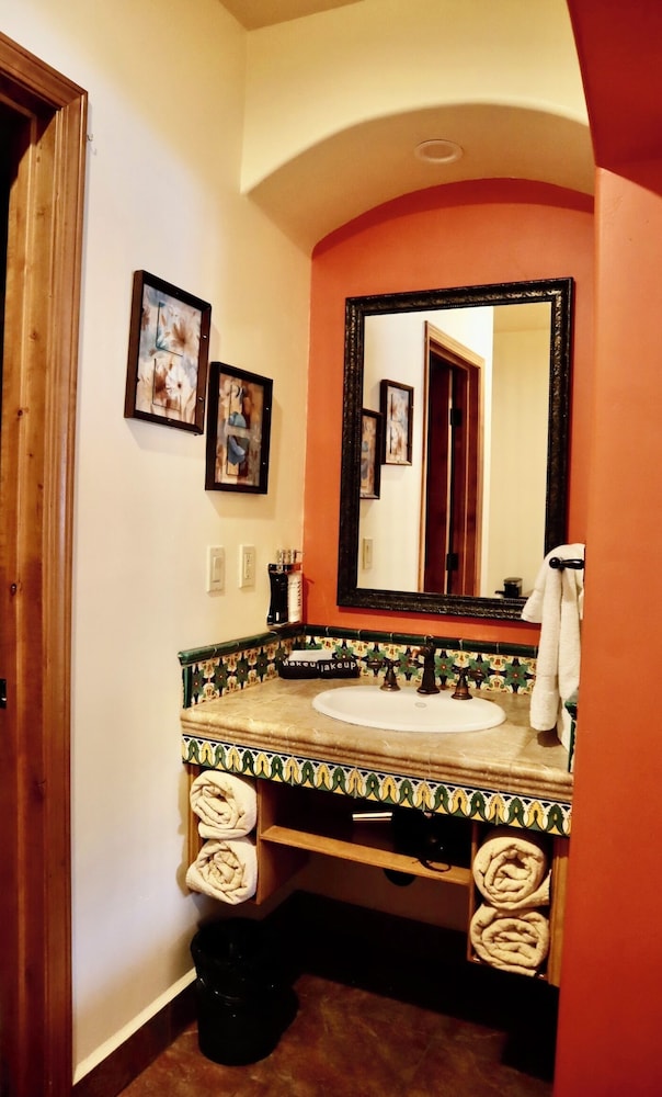Los Arboles Hotel 4/50