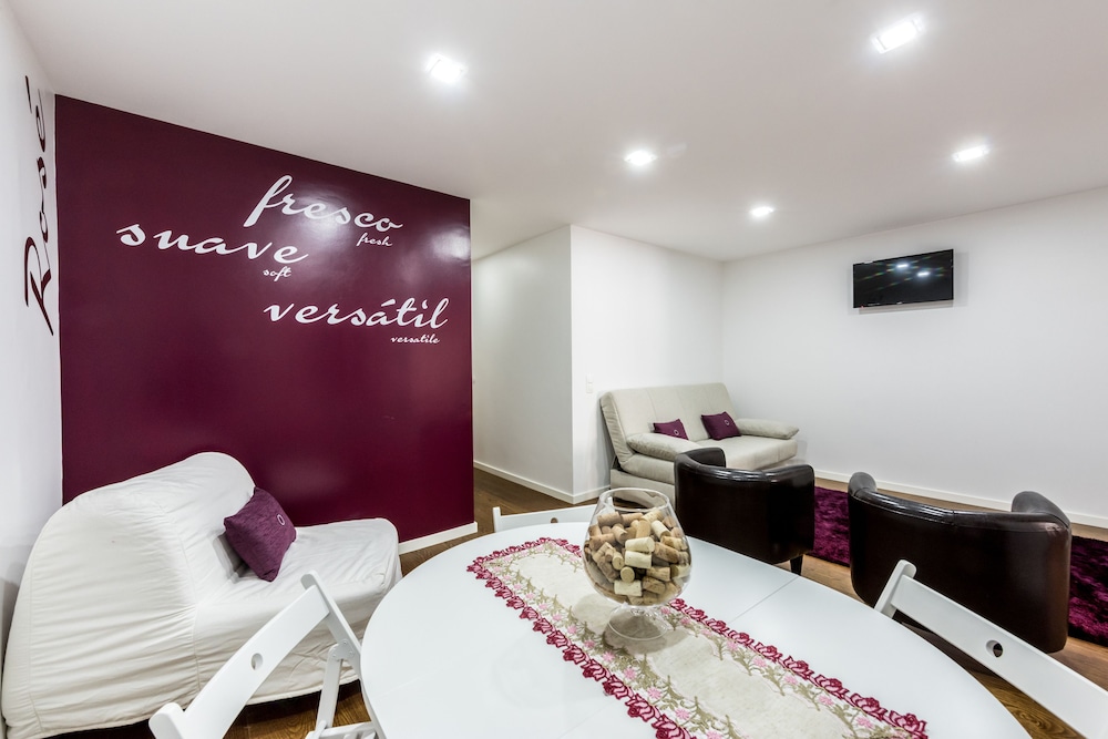 Lounge Inn 14/50