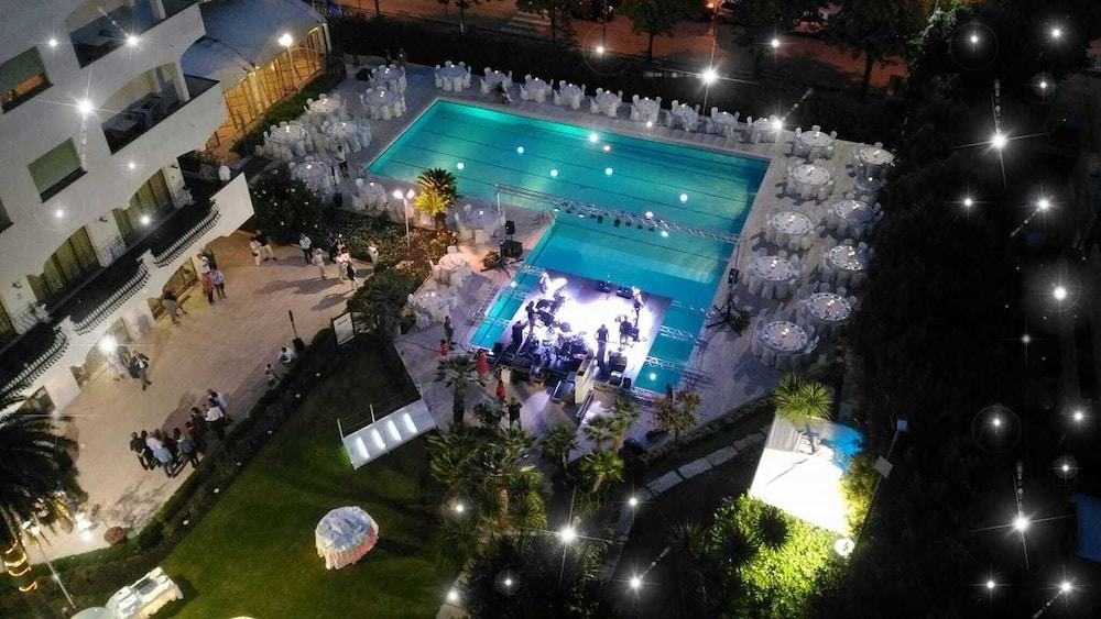 Grand Hotel Don Juan 7/41