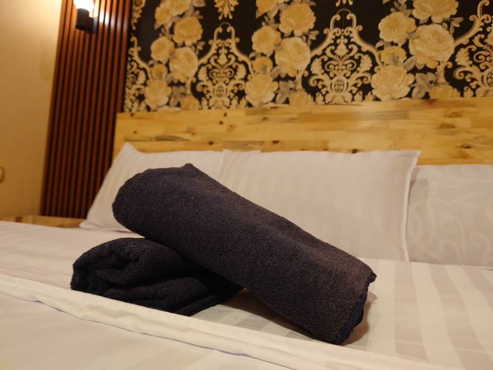Cemara Indah Hotel 24/50