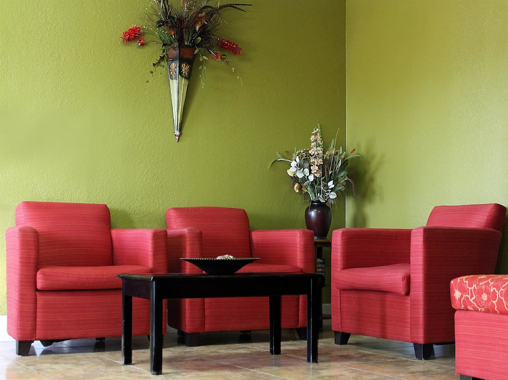 Americas Best Value Inn - Frost Bank Center 32/36