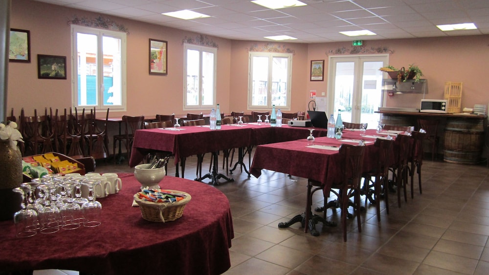 greet Hotel Belleville en Beaujolais A6 39/50