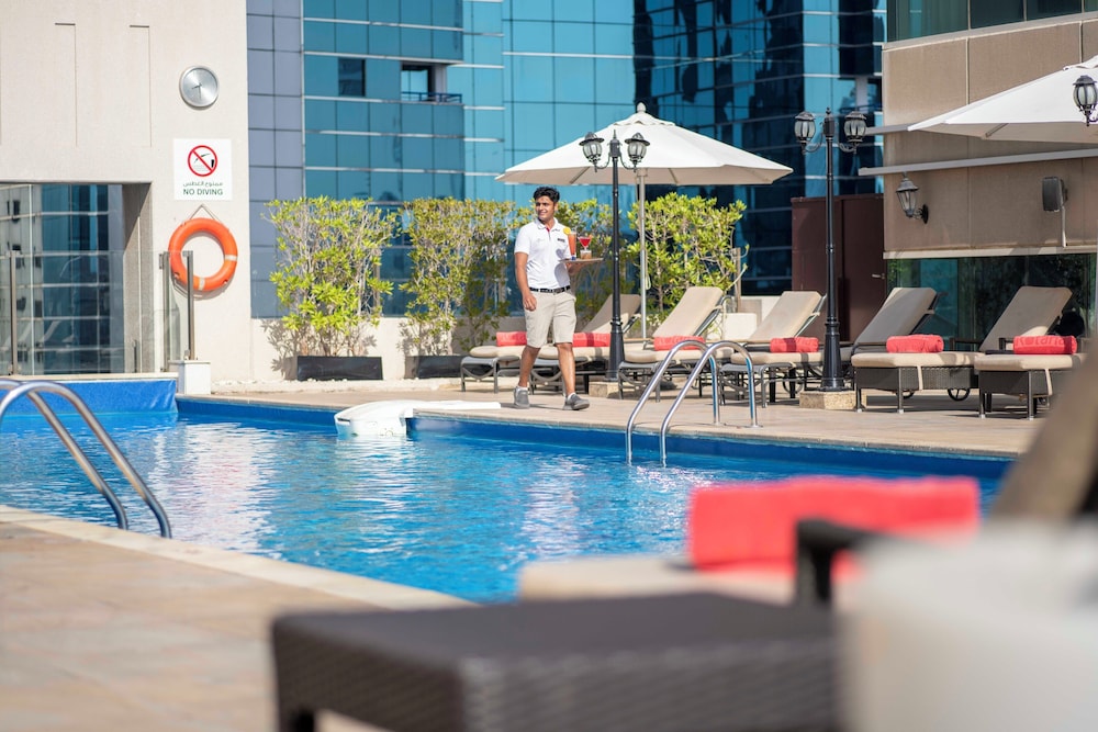 swimming pool spa