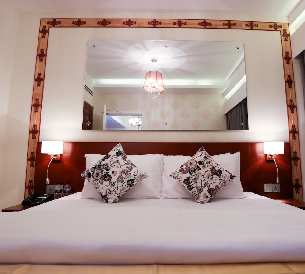 COVENTINA LAKE SUITES 11/65