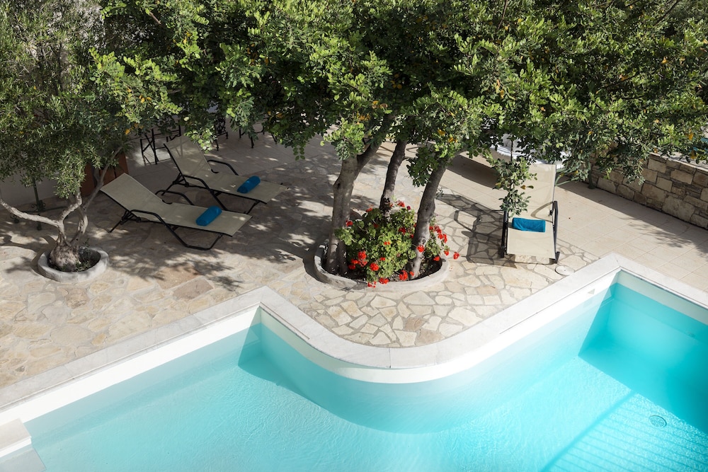Istron Villas 27/50