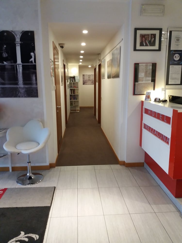 Hotel Mezzaluna 28/50