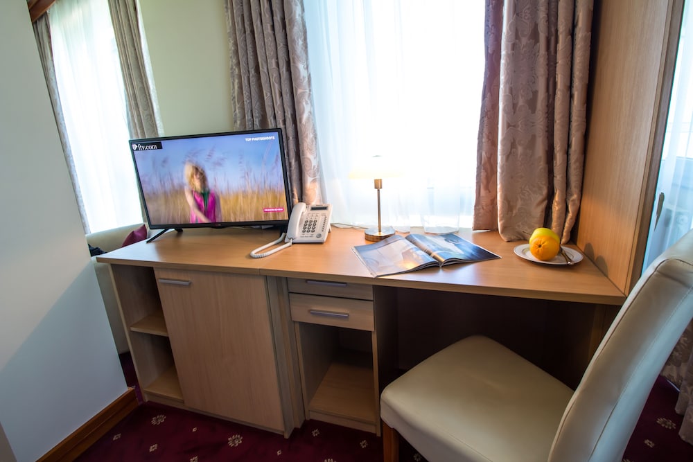 Cezar Hotel 24/27