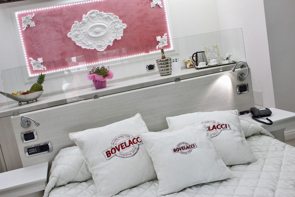 PARADISO HOTEL BOVELACCI 17/68