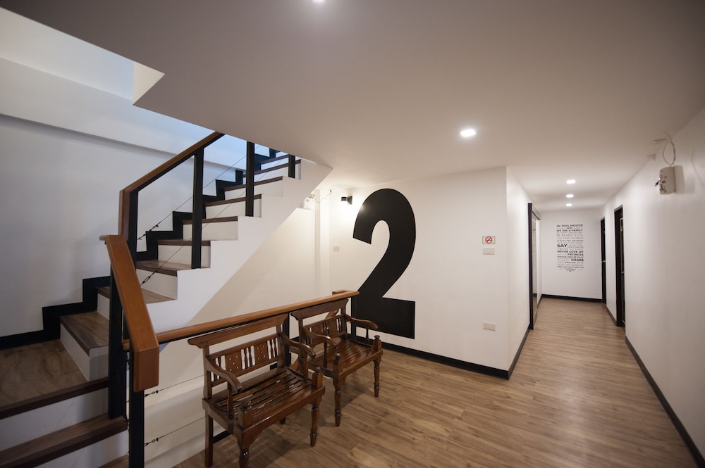 Hoppers Place Donmuang Hostel 33/46