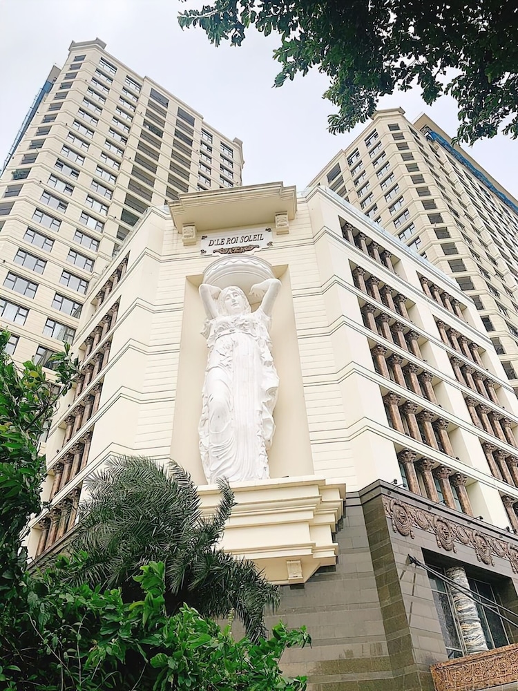D Le Roi Soleil Premium Suites 6/50