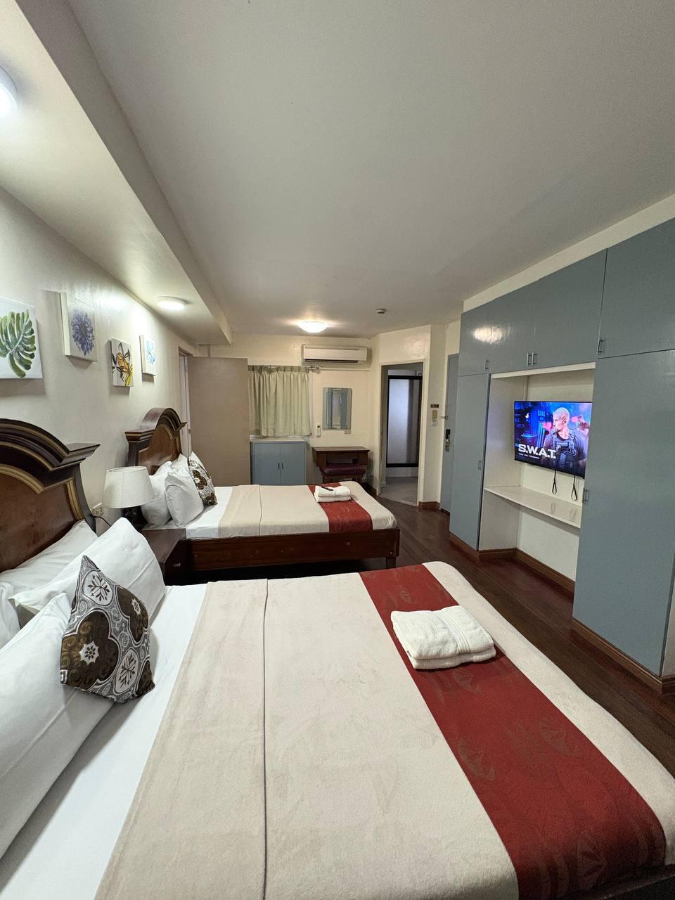 Master, Suite