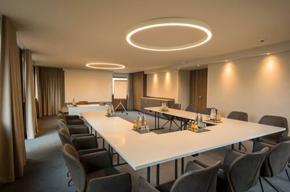 Parkhotel Schmid 52/63