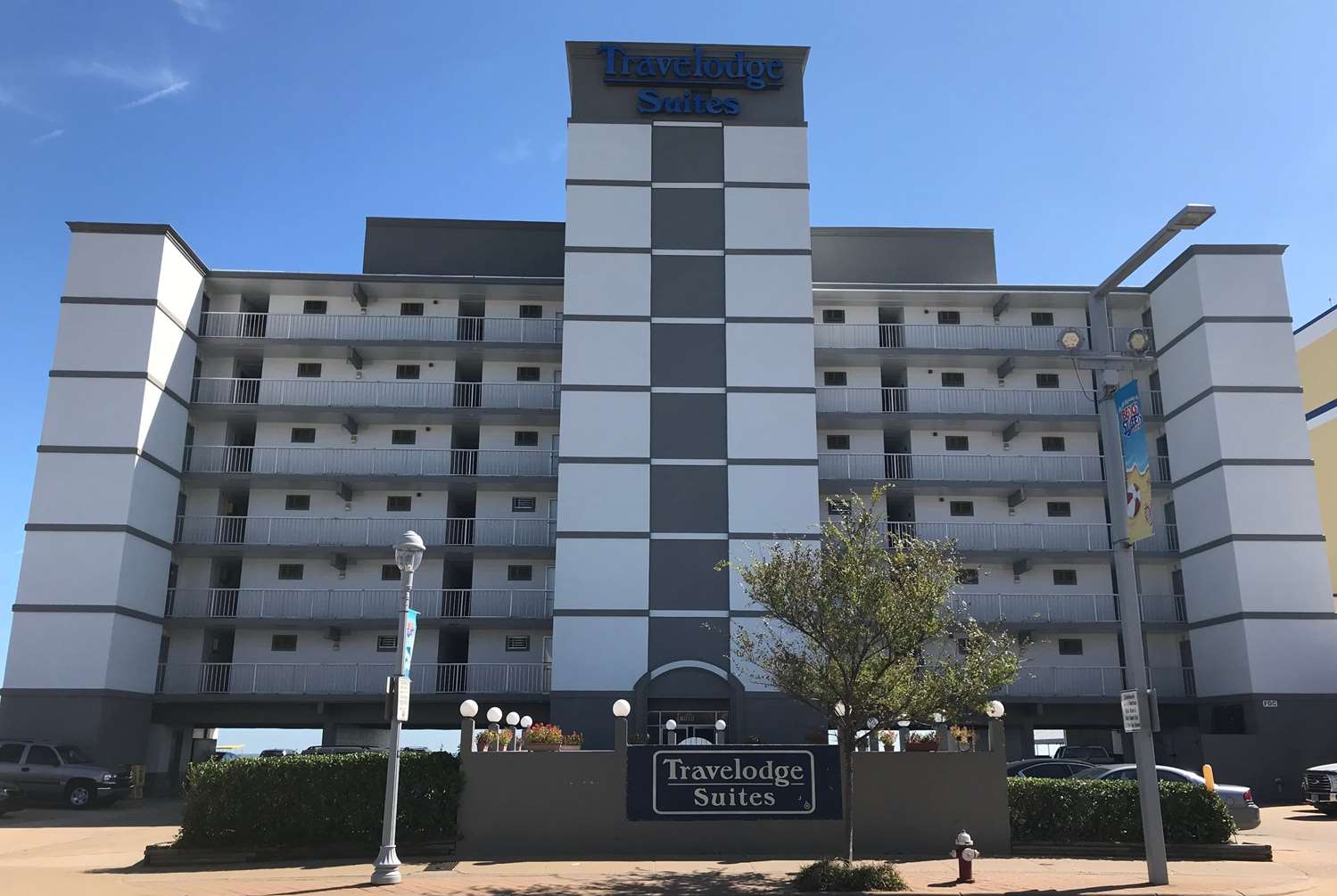 Travelodge by Wyndham Suites Virginia Beach Oceanfront 1/16
