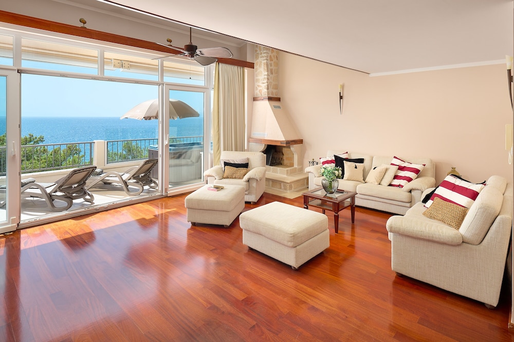 Villa Andrea 35/62