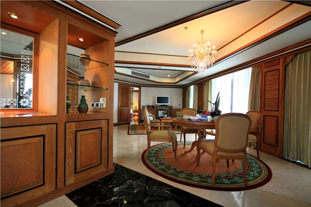 Royal Cliff Grand Hotel 56/65