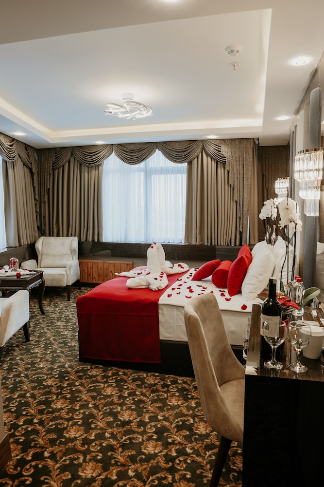 Grand Lark Otel 29/50