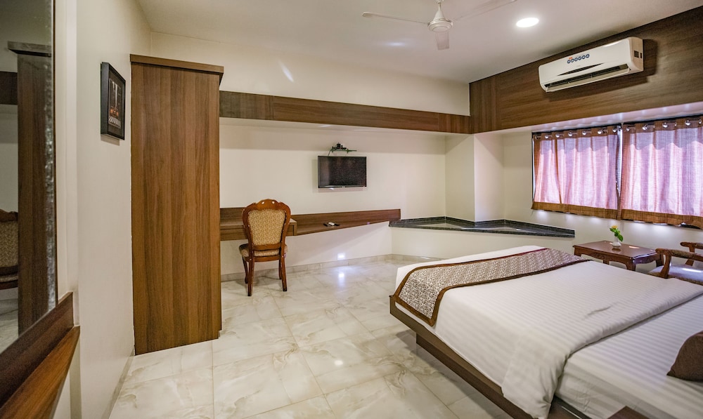 Hotel 24 Seven 10/40