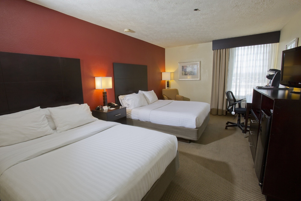 Holiday Inn Express New Albany 17/59