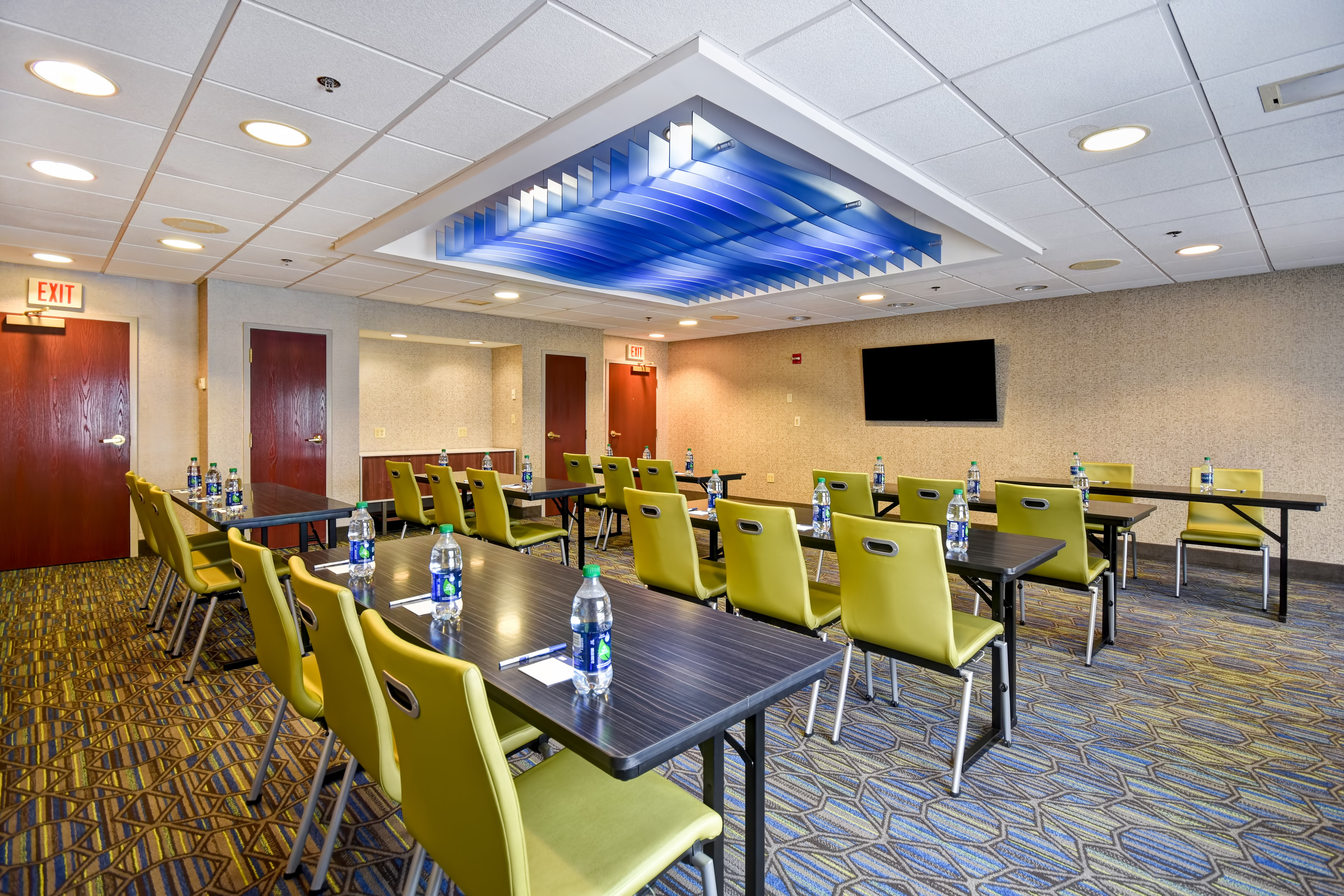 Holiday Inn Express Newport North - Middletown 44/49