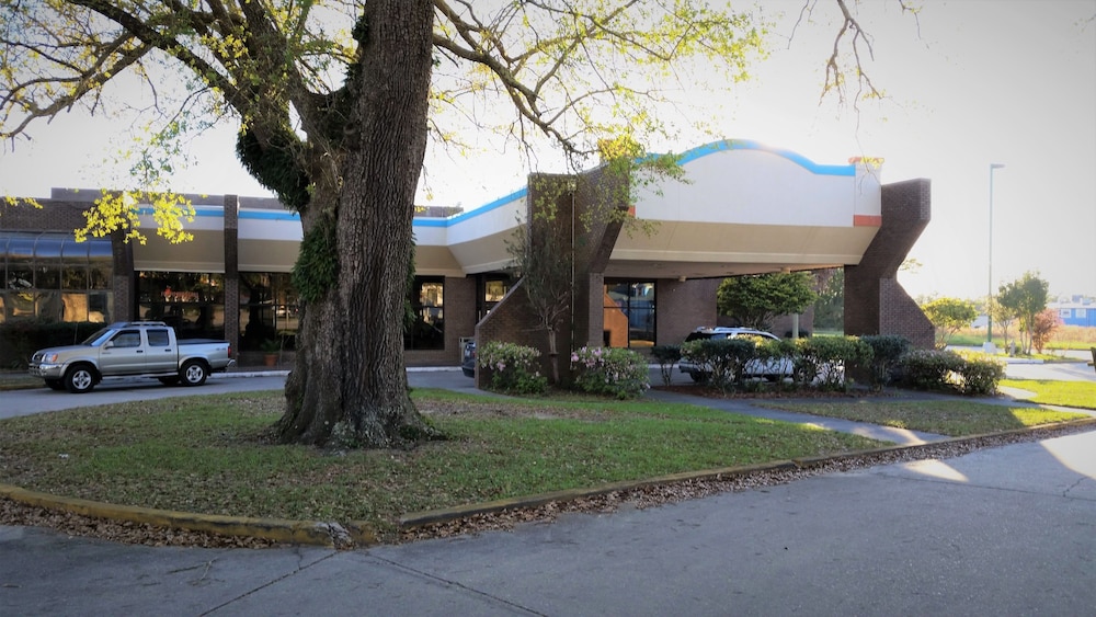 Ramada by Wyndham Diamondhead I-10/Gulfport 3/47