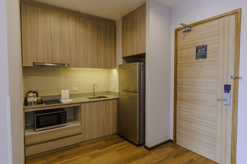Oakwood Hotel Residence Sri Racha 8/83