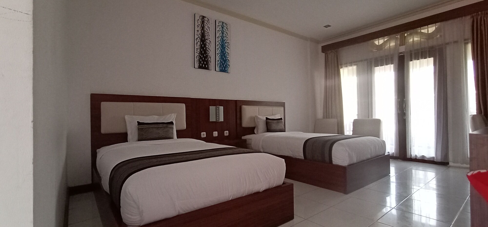 SUPERIOR, TWIN BEDS
