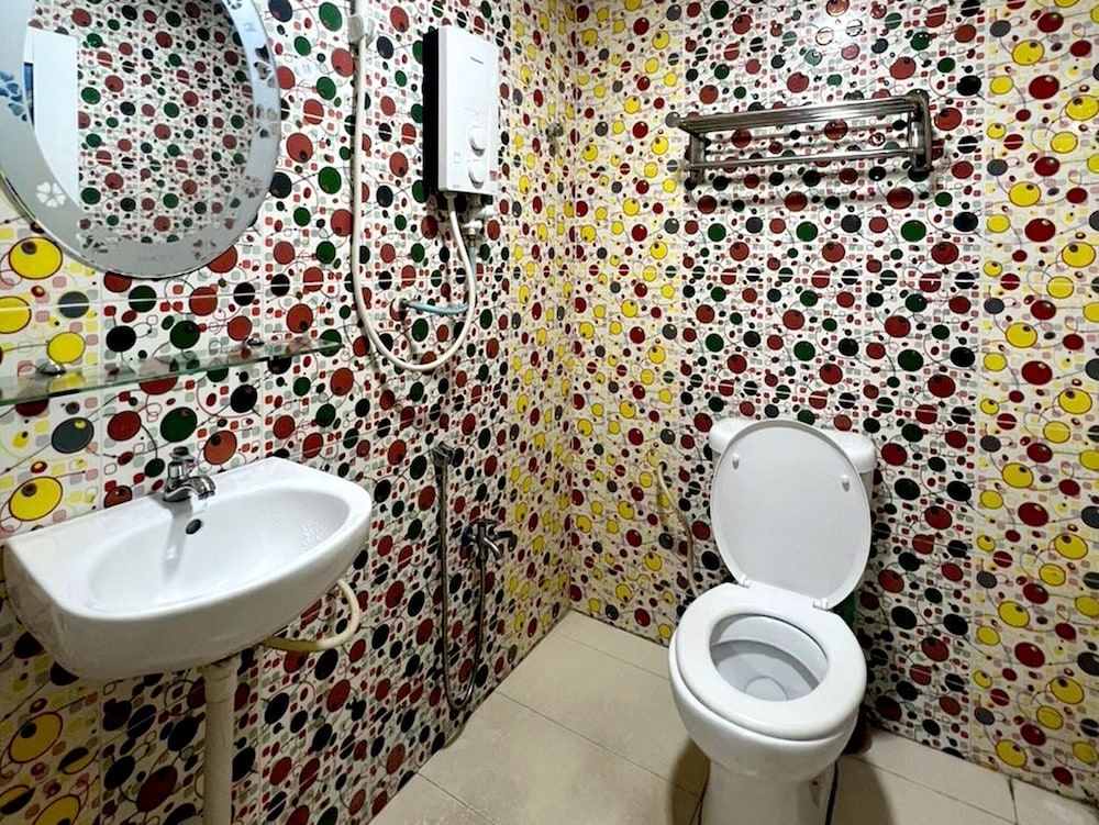 ARK HOTEL BATU CAVES 20/21