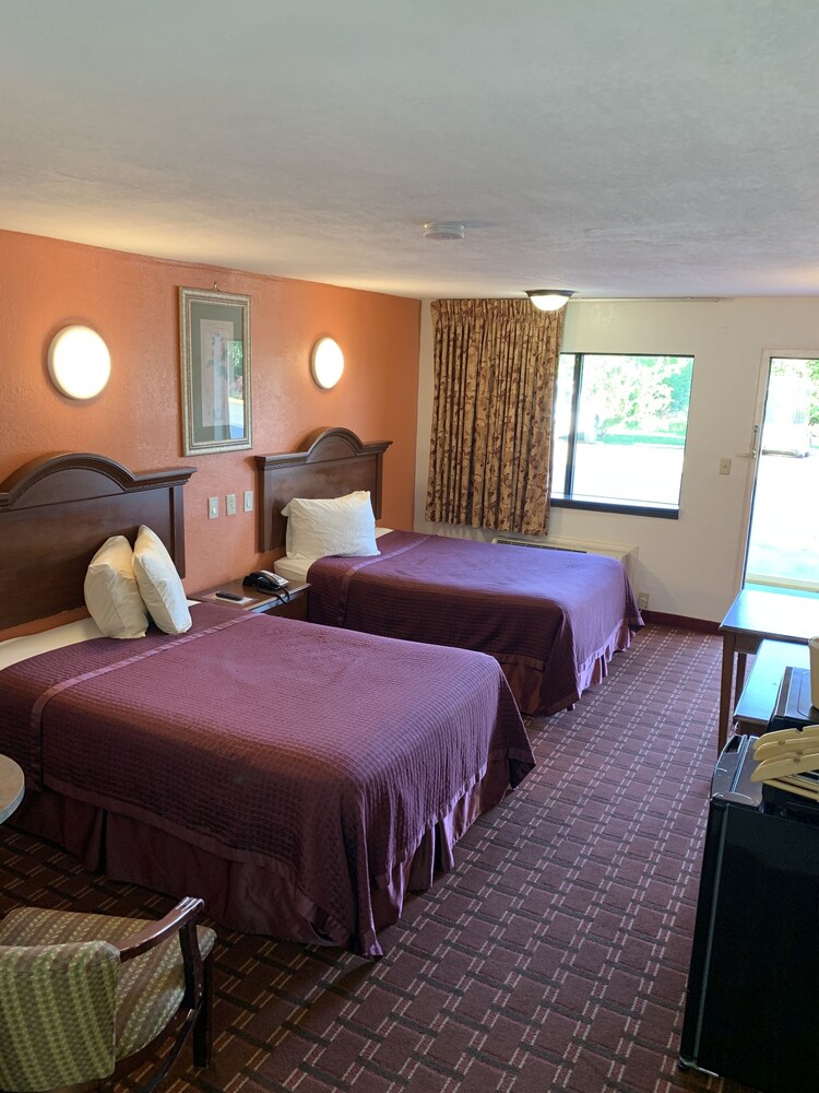 Regency Inn 9/49