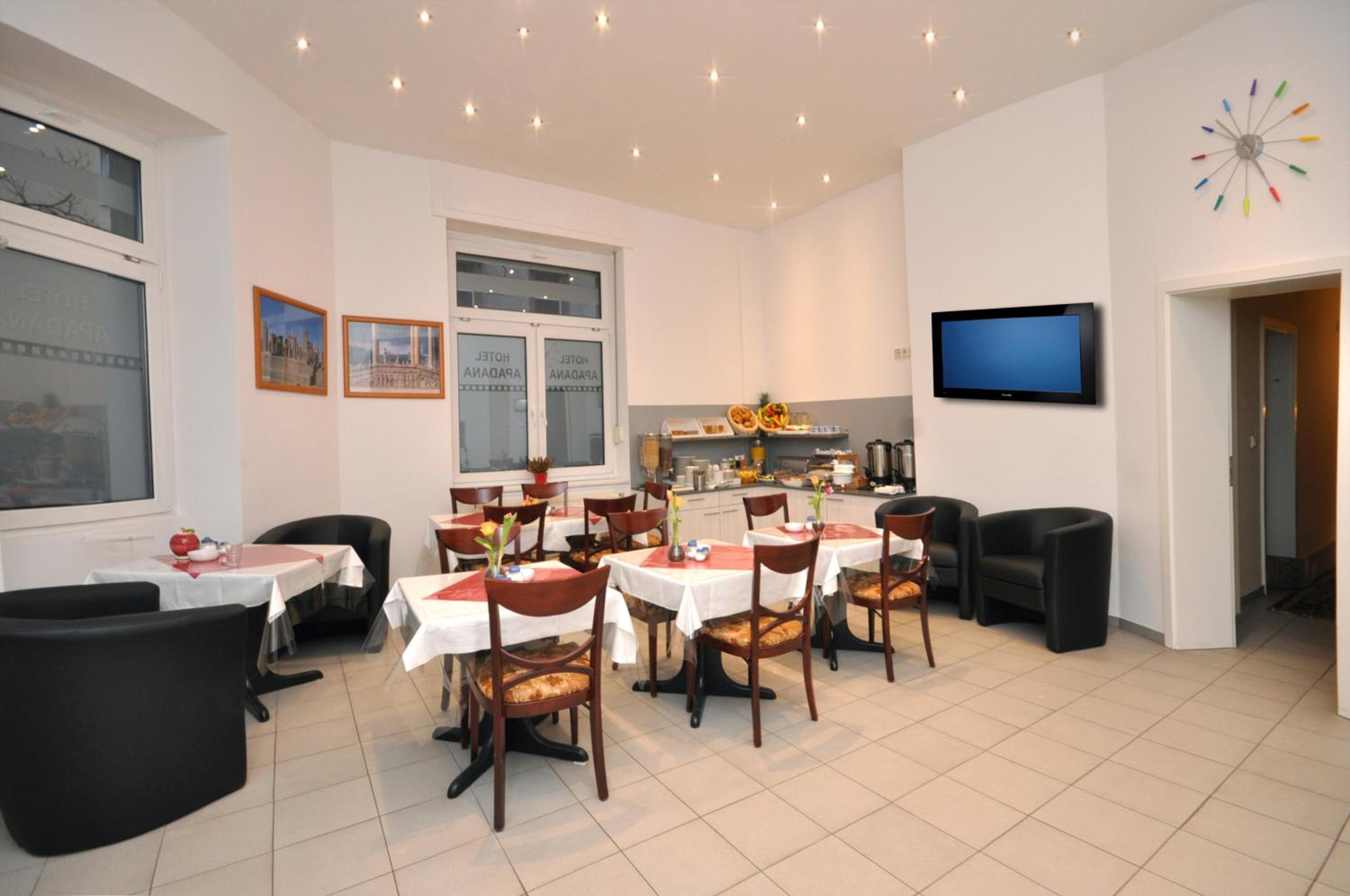 Apadana Hotel 36/50