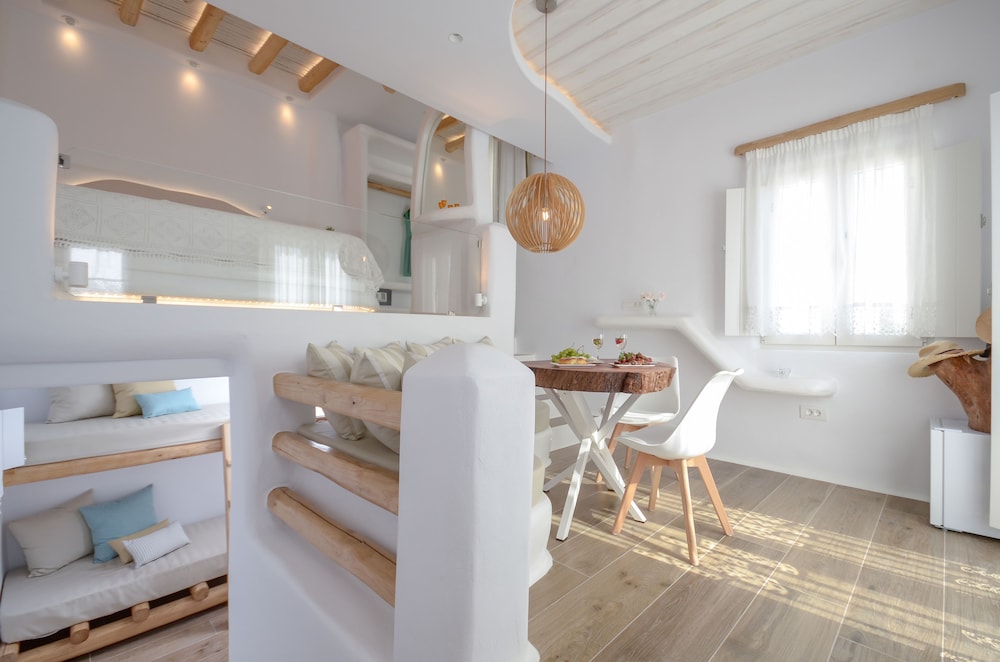 Naxos Island Escape Suites 55/71