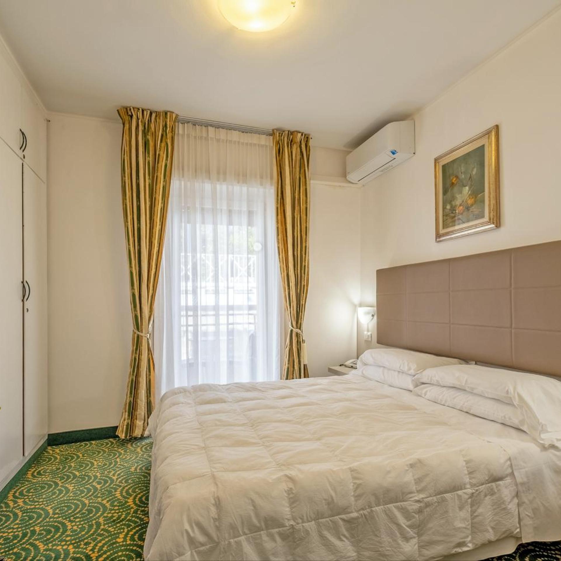 Economy, Double Bed
