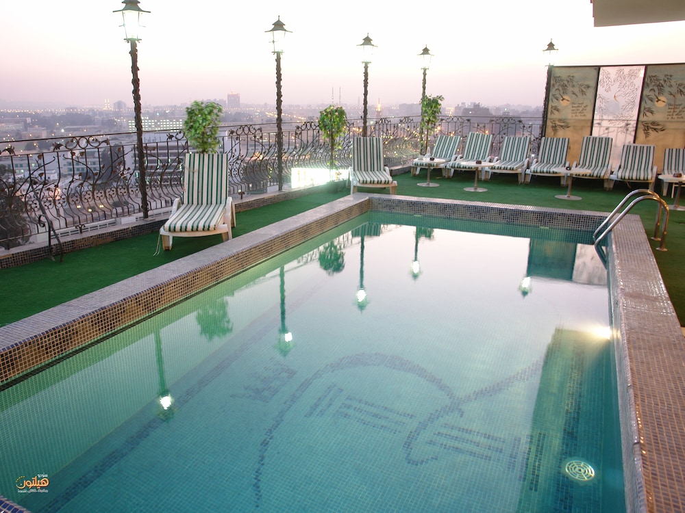 swimming pool spa