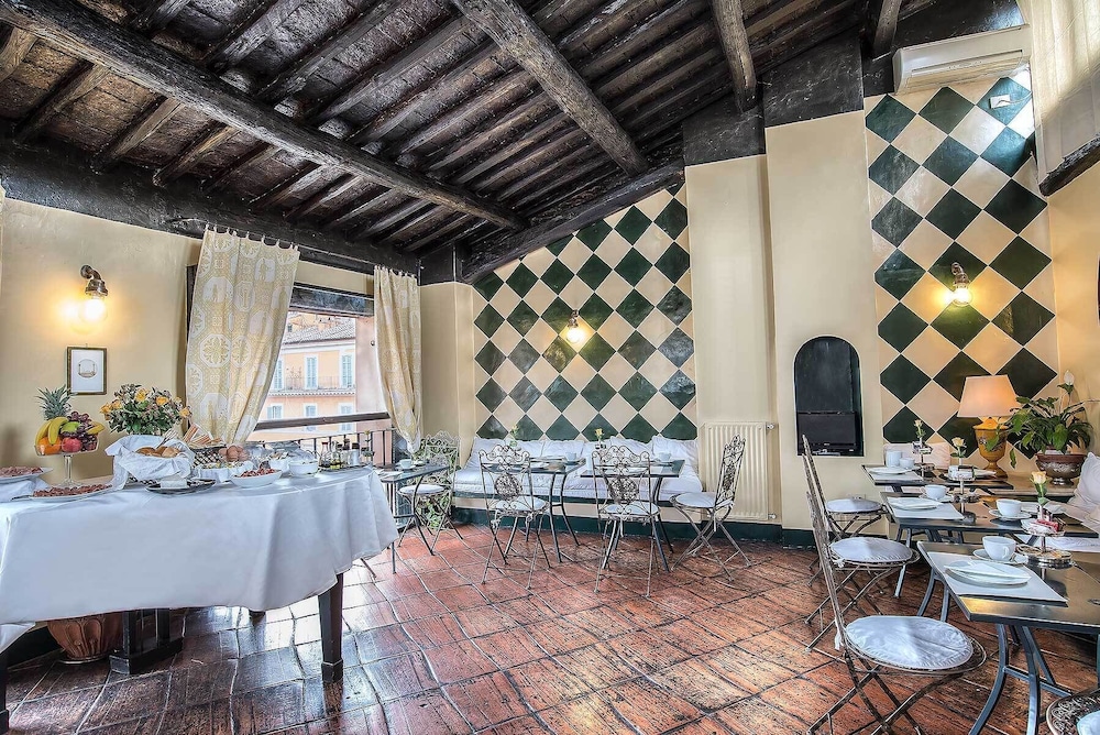 Fontana Hotel Rome 46/59