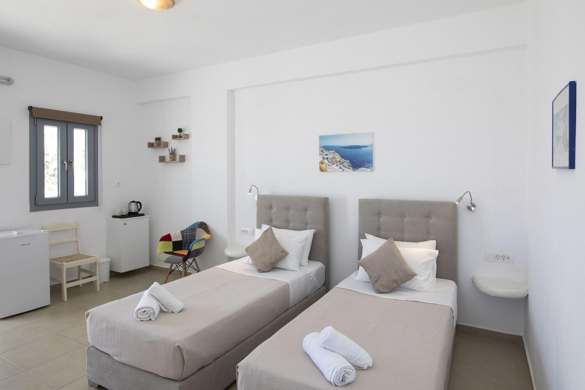 Superior, Quadruple, Thira S Dolphin Hotel 3/10