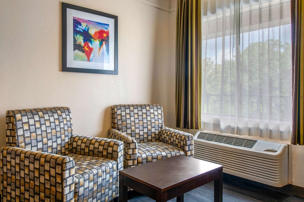 Quality Inn & Suites Jacksonville-Baymeadows 22/42