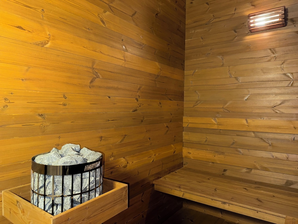 Tbilisi Edition Design Hotel 37/68