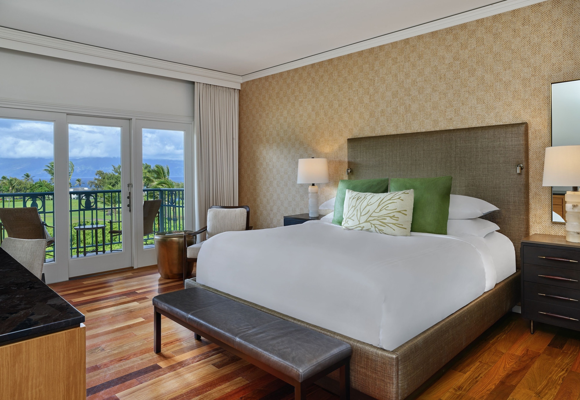 2 BEDROOMS, SUITE, GARDEN VIEW