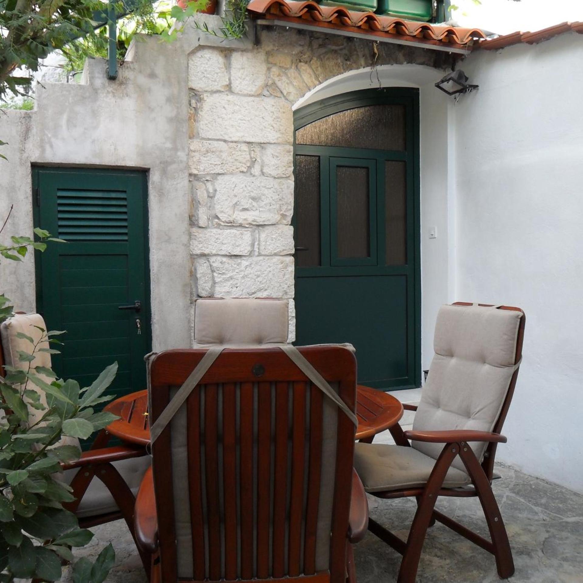 Villa Dube 29/50