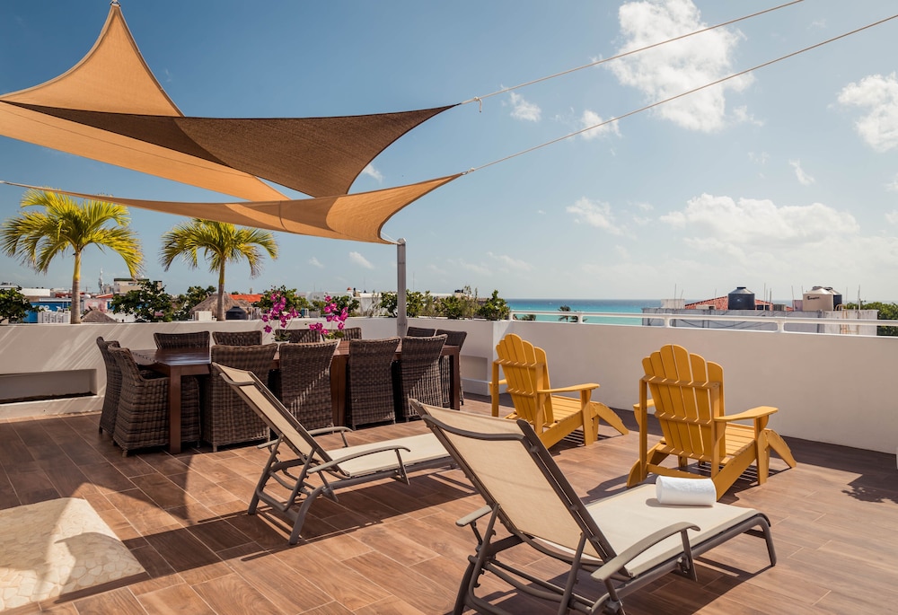 Mar Azul Suites 42/67