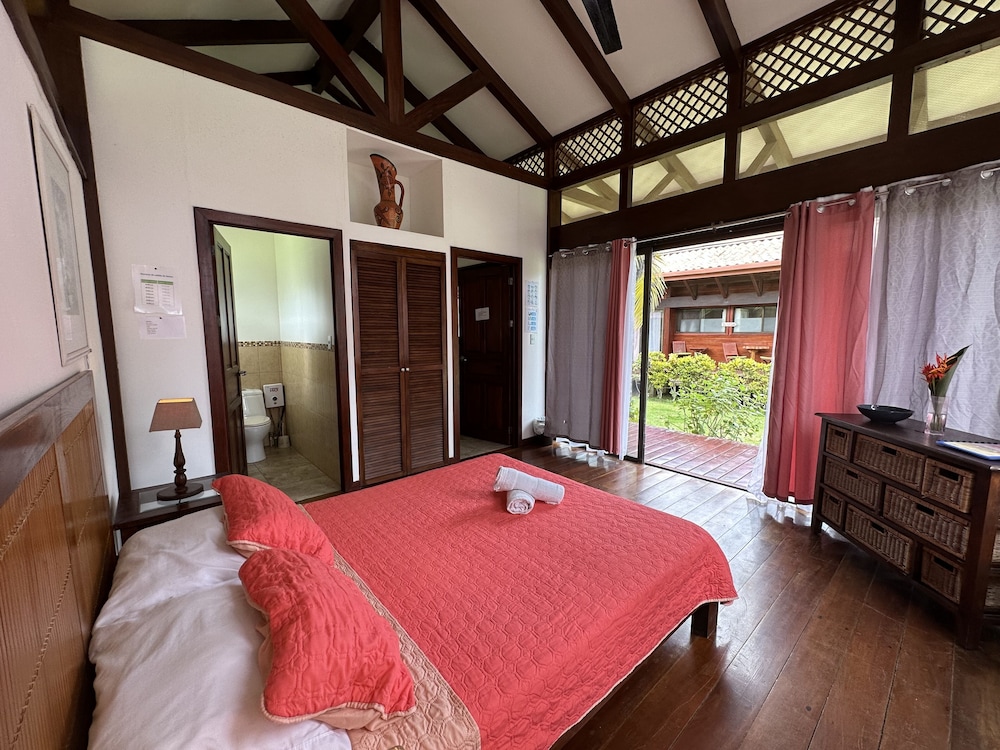 KENAKI LODGE 15/50