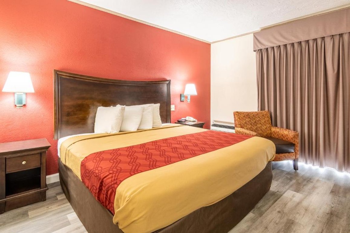Perry Inn & Suites National Fairground I 75 15/33