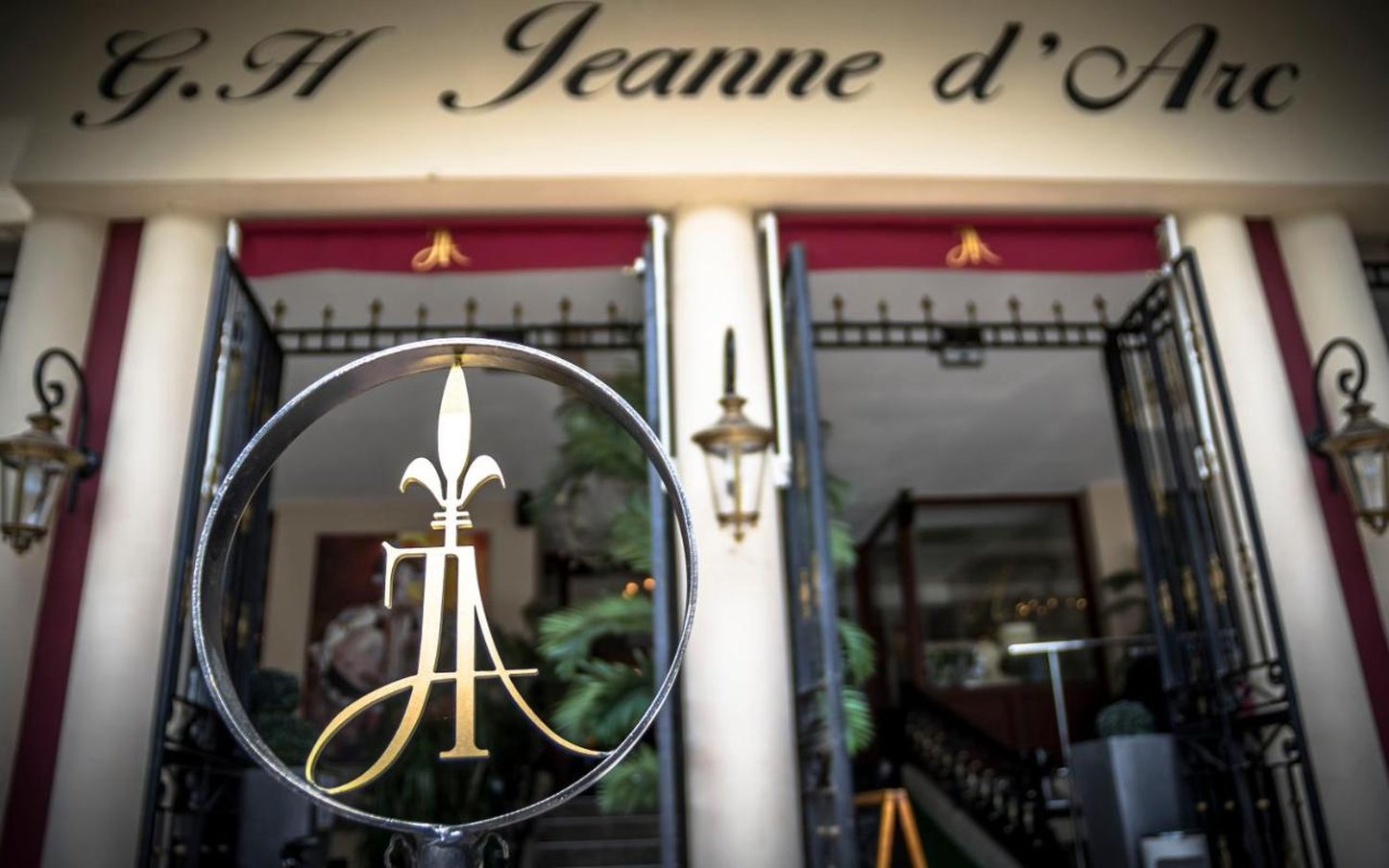Hotel Jeanne D'arc 3/50