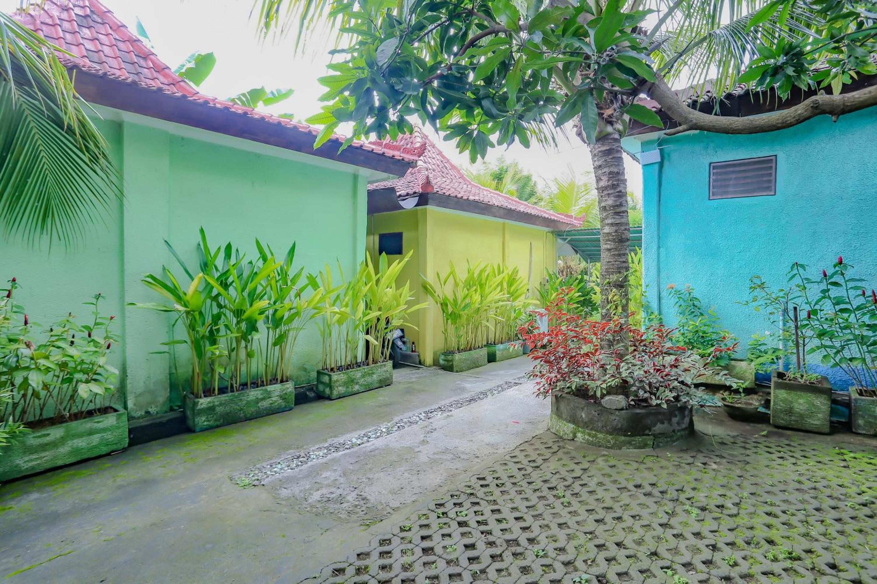 OYO 90301 Hidden Village Uluwatu 41/47