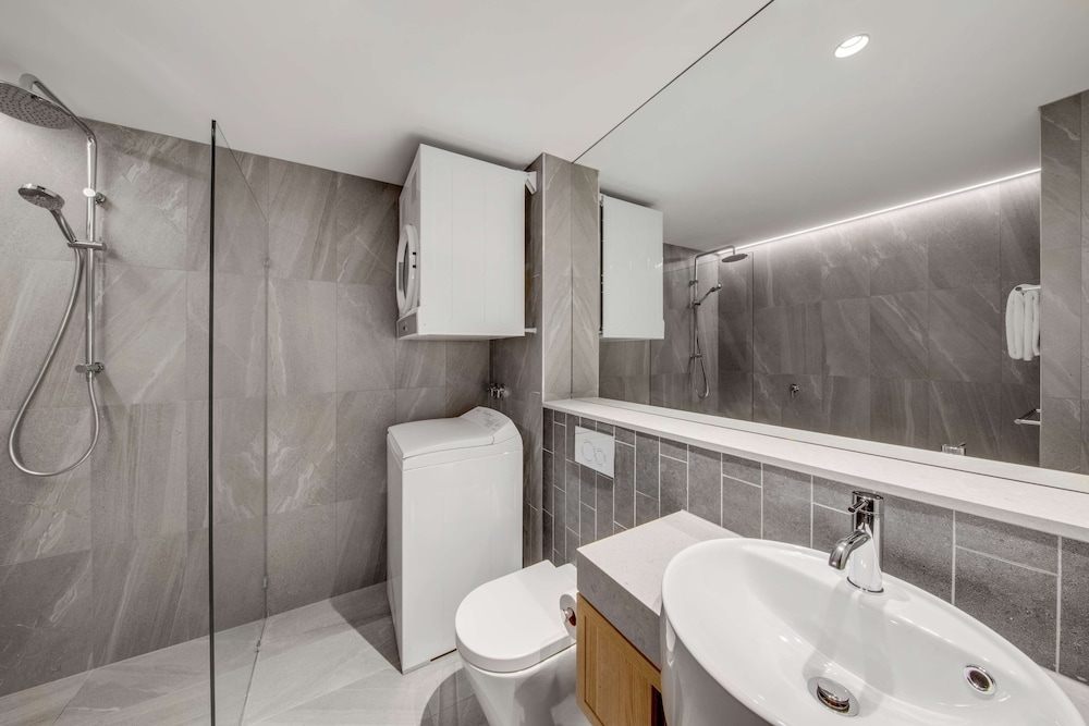 Vibe Hotel Hobart 58/64