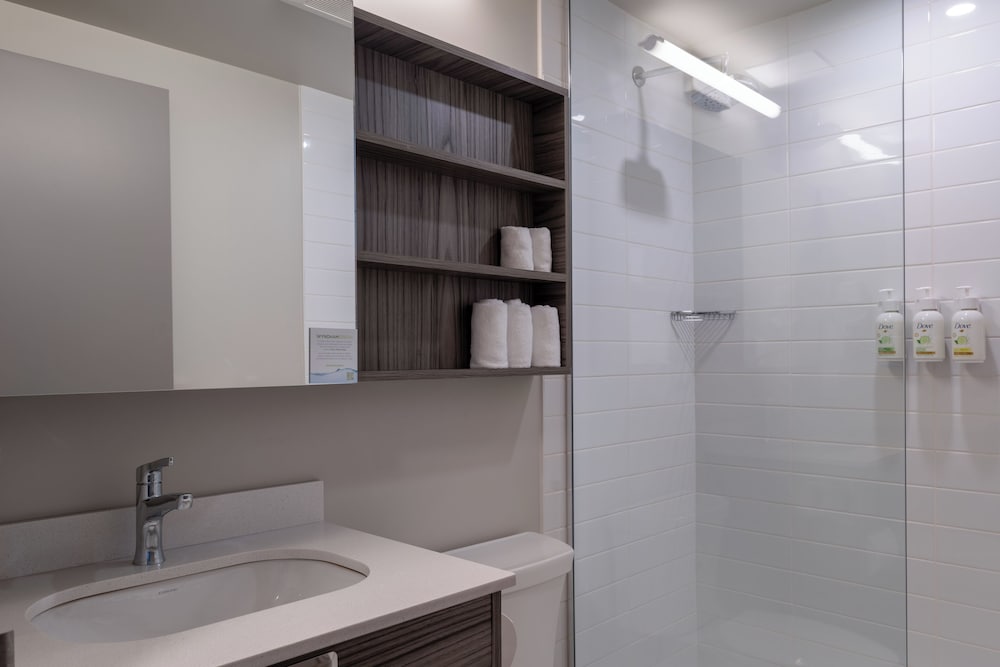 Microtel Inn & Suites by Wyndham Kanata Ottawa West 50/50
